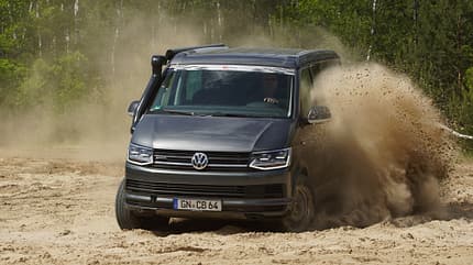 VW T2 Bus gegen VW T6 Seikel 4Motion VW T2 Bus gegen VW T6 Seikel 4Motion