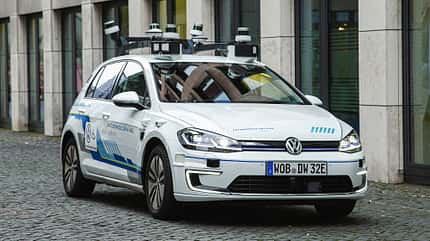 autonomes Testfahrzeug VW Golf autonomes Testfahrzeug VW Golf