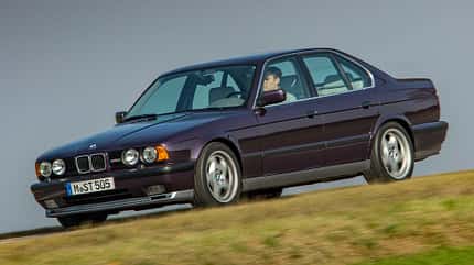 BMW M5 (E34) BMW M5 (E34)