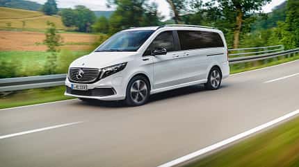 Daimler Global MediaSite,Mercedes-Benz Vans,08 - 2019,2019,Mercedes-Benz EQV: Weltpremiere für die erste Premium-Großraum,EQV,Marken & Produkte,Pressemitteilungen nach Jahren Mercedes-Benz EQV: Weltpremiere für die erste Premium-Großraumlimousine mit elektrischem Antrieb
Mercedes-Benz EQV: World Premiere for the first fully-electric premium MPV