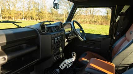 2015er Land Rover Defender 90 Hardtop XS by Bowler, Land Rover Defender, RM Sotheby's, Paris 2021 2015er Land Rover Defender 90 Hardtop XS by Bowler