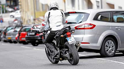 Fahrsicherheits-Instruktoren im Interview, Sicherheitskampagne, ams1321 Fahrsicherheits-Instruktoren im Interview, Sicherheitskampagne