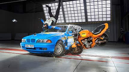 Autosicherheitssysteme und Motorräder, Sicherheitskampagne, ams1321 Autosicherheitssysteme und Motorräder, Sicherheitskampagne