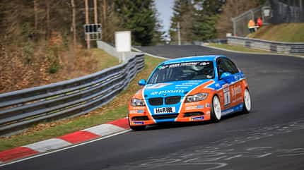 BMW 325i - Startnummer #1 - Adrenalin Motorsport Team Alzner Automotive - V4 - NLS 2021 - Langstreckenmeisterschaft - Nürburgring - Nordschleife BMW 325i - Startnummer #1 - Adrenalin Motorsport Team Alzner Automotive - V4 - NLS 2021 - Langstreckenmeisterschaft - Nürburgring - Nordschleife