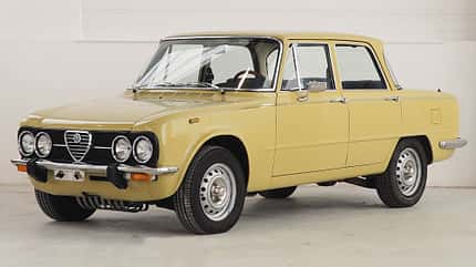 Alfa Romeo Giulia Nuova Super 1300 (1976) Alfa Romeo Giulia Nuova Super 1300 (1976)