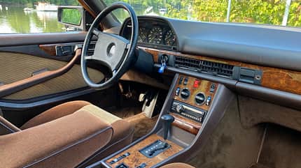 Mercedes-Benz 500 SEC Mercedes-Benz 500 SEC