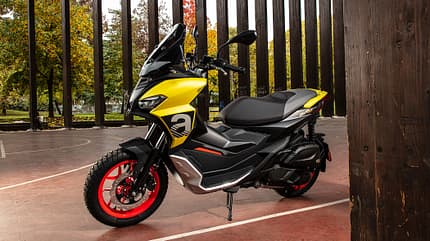 11/2021, Aprilia SR GT 200 Aprilia SR GT 200