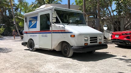 US-Postauto ("altes" Modell), Grumman LLV, Lower Matecumbe Key, 2022 Grumman LLV
