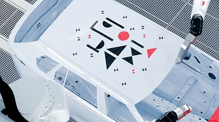 05/2022, ABB Robotics Lackierroboter Kunstwerk ABB Robotics Lackierroboter Kunstwerk