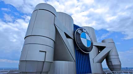 07/2022, BMW Vierzylinder Hochhaus München Zentrale BMW Vierzylinder Hochhaus München Zentrale