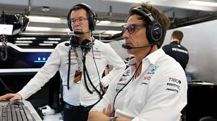 Toto Wolff & Mike Elliott - Mercedes - 2022 Toto Wolff & Mike Elliott - Mercedes - 2022