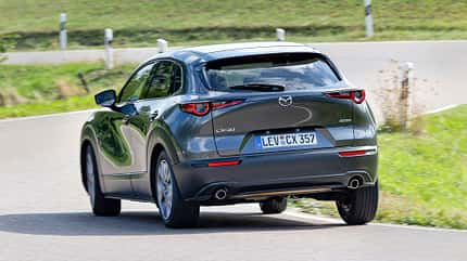 Kia Niro, Mazda CX-30, Nissan Juke, Renault Captur, VW T-Cross, VT, ams2522 Mazda CX-30