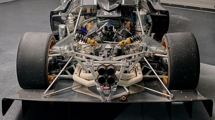 Pagani Zonda R Revolucion Specification (2010) Pagani Zonda R Revolucion Specification (2010)