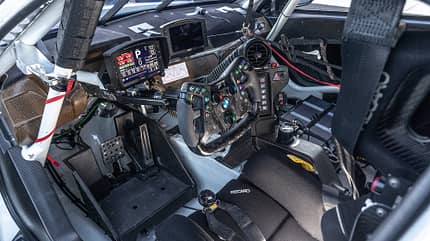 BMW M4 CSL gegen GT4, Rennstrecken-Vergleich, spa0523 BMW M4 GT4, Cockpit