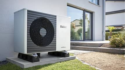Erneuerbare Energien, Familie, Haus, PV, PV-Anlage, Photovoltaik, Photovoltaikanlage, Solar, Solarenergie, Sonnenenergie, Grass, Human, Person, Plant EON