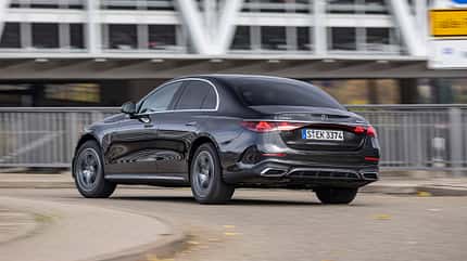 BMW 520d xDrive, Mercedes E 220 d 4Matic, VT, ams2623 Mercedes E 220 d 4Matic
