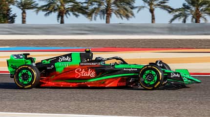 Alex Albon - Williams - F1-Test - Bahrain - 21. Februar 2024 Guanyu Zhou - Sauber - F1-Test - Bahrain - 21. Februar 2024