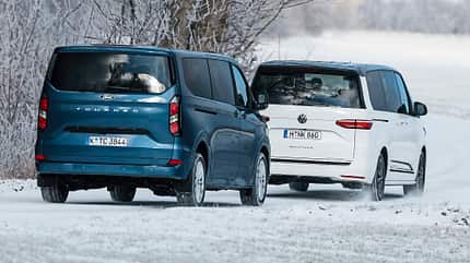Ford Tourneo Custom L2, VW T7 Multivan lang, VT, ams0724 Ford Tourneo Custom L2, VW T7 Multivan lang