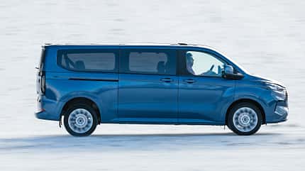 Ford Tourneo Custom L2, VW T7 Multivan lang, VT, ams0724 Ford Tourneo Custom L2