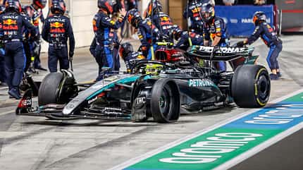 Lewis Hamilton - Reifenschaden - GP Katar 2024 Lewis Hamilton - Reifenschaden - GP Katar 2024