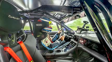 Porsche Taycan Turbo GT, Cockpit