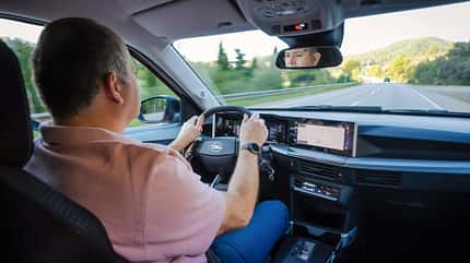 12/2024 Opel Frontera Elektro und Hybrid Fahrbericht 12/2024 Opel Frontera Elektro und Hybrid Fahrbericht