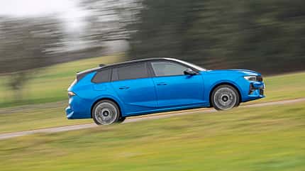 Opel Astra Sports Tourer, Hyundai i30 Kombi, Vergleichstest, ams0325 Opel Astra Sports Tourer