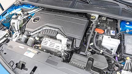 Opel Astra Sports Tourer, Motorraum