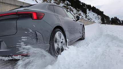 E-Autos im Schnee, Vergleichstest, ams0325 Polestar 4 Single Motor und Polestar 4 Dual Motor