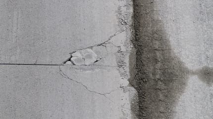 03/2025, Beton-Krebs Straße Autobahn Asphalt Beton-Krebs Straße Autobahn Asphalt