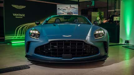Aston Martin Hamburg  Nord-Ostsee Automobile