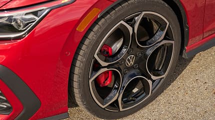 VW Golf GTI Autobahn, kings red metallic, US-Version, Modelljahr 2025, 04/2025 VW Golf GTI Autobahn