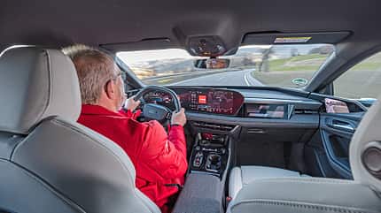 VW ID.7, Audi A6, BMW i5 und Nio ET5, AMS Vergleichstest, ams1025 Audi A6 e-tron Perfomance, Cockpit