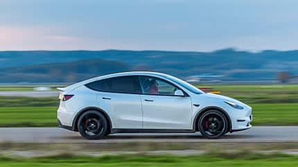 Assistenzsysteme Mercedes, Nio, Volvo, Tesla