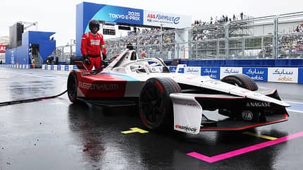 Formel E 2024/2025 - Tokio Rennen 1 - Jake Dennis - Andretti-Porsche Formel E 2024/2025 - Tokio Rennen 1 - Jake Dennis - Andretti-Porsche