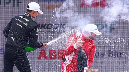 Formel E 2024/2025 - Tokio Rennen 2 - Pascal Wehrlein - Porsche - Oliver Rowland - Nissan Formel E 2024/2025 - Tokio Rennen 2 - Pascal Wehrlein - Porsche - Oliver Rowland - Nissan
