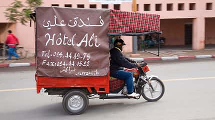 05/2025, Motorbike Three-wheeler Afrika Marokko Marrakesh Motorcycle Tricycle Motorbike Three-wheeler Afrika Marokko Marrakesh Motorcycle Tricycle