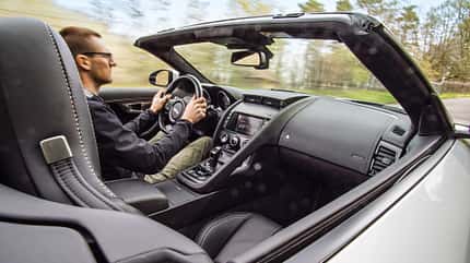 Jaguar F-Type Cabrio, Cockpit