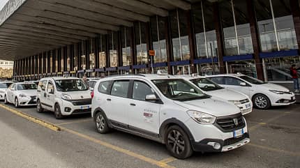 Taxi - Taxistand Termini Station Rom - 2020 Taxi - Taxistand Termini Station Rom - 2020