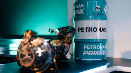 Petronas-Benzin - Mercedes - Formel 1 - 2024 Petronas-Benzin - Mercedes - Formel 1 - 2024