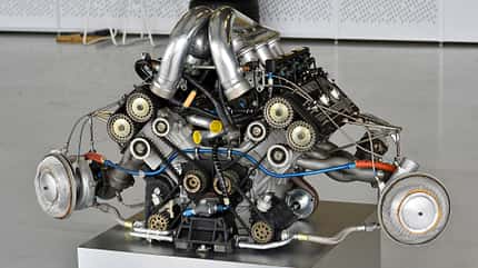 Renault V6 Turbo - F1-Motor - Zahnriemen - 1970 Renault V6 Turbo - F1-Motor - Zahnriemen - 1970