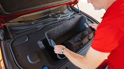 Mazda 6e, Unterbodenfach