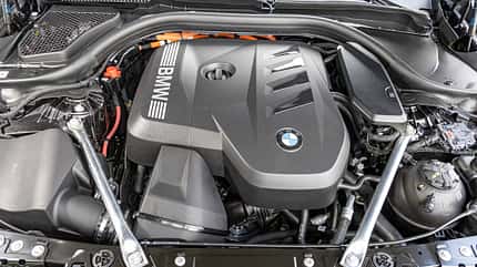 BMW 530e, Motor