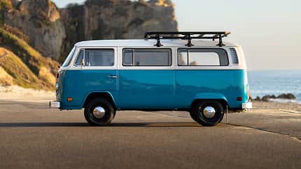 VW T2, Azul, Baujahr 1977, Palisades Fire 01/2025, Bulli, Restauration 11/2025, L.A. Auto Show 11/2025 VW-Bulli T2 Azul