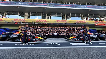 Red Bull - Teamfoto - GP Abu Dhabi 2025 Red Bull - Teamfoto - GP Abu Dhabi 2025