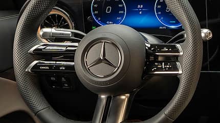 Mercedes CLA Multifunktions-Lenkrad alt