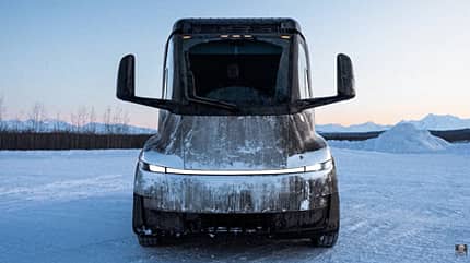 Jay Leno fährt den Tesla Semi