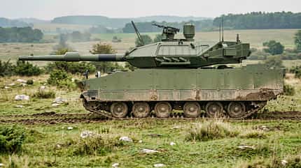 05/2026 Kampfpanzer CFL-120 Karpat 05/2026 Kampfpanzer CFL-120 Karpat