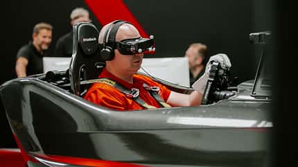Test - Formel 1 - Simulatortechnik - Spezialist Dynisma Test - Formel 1 - Simulatortechnik - Spezialist Dynisma