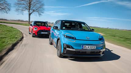 Nissan Micra, Mini Cooper SE, VT, ams1126 Nissan Micra, Mini Cooper SE